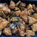 ワタナベ食品 直売店 - 2024/10/01
      まかない焼鳥丼 449円