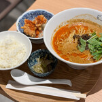 中華酒場 ジャッキー飯店 - ２０２４年１０月再訪：名物クリーミー担々麺 ランチセット☆