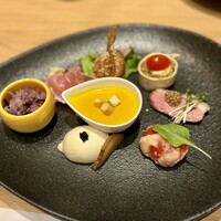 炭火とワインと純米酒 King Momo - 