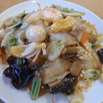 喜来福 - 五目かた焼きそば　880円