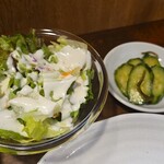 キッチン ブルー グローブ - サラダ、お新香のアップ