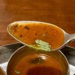 ガネーシュ - トマト感が強い濃厚なラッサム