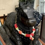ガネーシュ - 牛さんがお出迎え