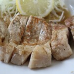 源氏食堂 - ブタ肉塩焼ライス(上)アップ