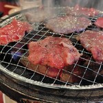 焼肉 食べ放題 黒べこ屋 - 
