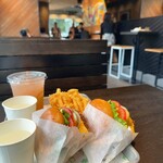 シェイクシャック 新宿サザンテラス - 