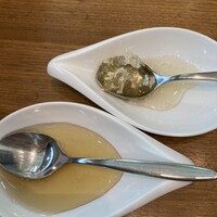 Anchor Tokyo (ザ・ゲートホテル東京 by HULIC) - 蜂蜜は自分で巣から取らなくても、スタッフさんが取ったものも頂けます。