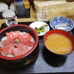 まぐろや - 上マグロ丼900円