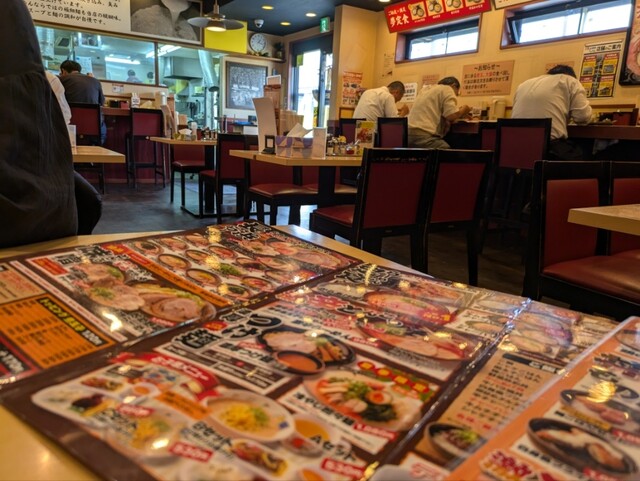 Hakata Nagahama Ramen Yumekaido Shijooji Ten photo 4