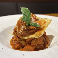 トリッパのトマト煮込み　カリカリポレンタ添え