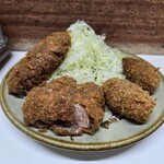 とんかつ美よし - カキフライ、メンチカツ&ヒレカツ