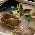 海鮮茶屋 魚吉 - アサリの酒蒸し