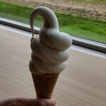 厚岸味覚ターミナル コンキリエ  - 極みるくソフト モカミックス