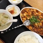 魯園菜館 - 四川風マーボ豆腐750円