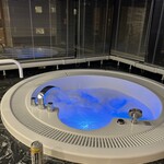 森のレストラン ニニヌプリ - 部屋のジャグジー　◯ブホみたいな演出