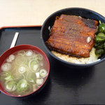 横浜魚市場卸協同組合 厚生食堂 - うな丼（５００円）