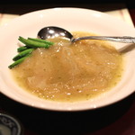 趙楊 - 酸辣鹿筋　（乾燥鹿のアキレス腱の酸味、辛味煮込み）