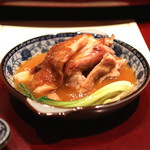 趙楊 - 東坡肘子　（豚脛肉の柔らか醤油煮込み）