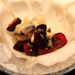 趙楊 - 朝天炸海参　（ナマコの揚げ物　朝天唐辛子と共に）