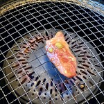 肉の青木商店 - 網に載せた、の図