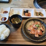 肉の青木商店 - 平日限定・中落ちカルビランチ ^ ^