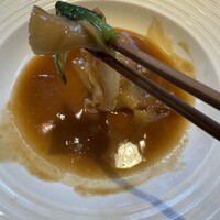 神田 雲林 - 上海風、フカヒレ「手びれ」の醤油煮込み、箸上げ