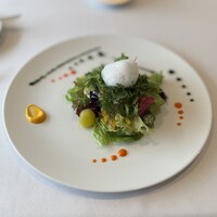 La Vallee d'Or - 前菜1 Jarden de Kamakura 鎌倉の今を一皿を表現 鎌倉野菜にミントのムース、かぼちゃ・ニンジン・蕪の葉のソースと焦がし玉ねぎ
