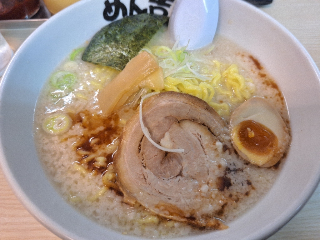 本物 写真 3ページ目 : 屋台とんこつらーめん めん吉 （めんきち ジャケット・アウター