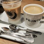 プロント - アイスラテとホットコーヒー