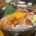 新潟肉と海鮮・50種の地酒 つるまる - 