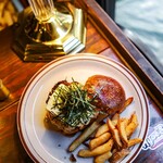 HYOE'S BURGERS + FRIES - 