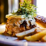 HYOE'S BURGERS + FRIES - 