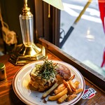 HYOE'S BURGERS + FRIES - 