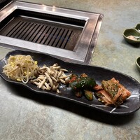 和牛とワイン 焼肉きゅうこん - 