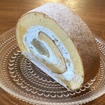 アテスウェイ - ＊季節のロールケーキ(栗)　こんなに美味しいロールケーキは他にはない　580円
