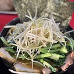 家系ラーメン たつ家 - 
