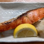 立呑 わたらい - 鮭の塩焼き　250円