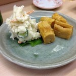 季節料理 魚竹 - 厚焼き玉子＆サラダ
