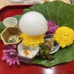 銀座 きた川 - 重陽の節句　被せ棉を頂いた菊