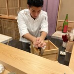 銀座 きた川 - 鰹節を目の前で