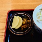 やぶ善 - 箸休めの"お漬物"は二種盛り。