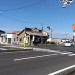 中華麺房 東龍 - 店頭を交差点をはさんでパチリ♯