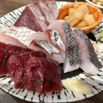 立ち呑み ソメアカ - 刺し盛らず＋ちょん足し