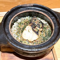 日本料理 e. - 炭火で焼いた鰆 新茶 にしき胡麻のご飯