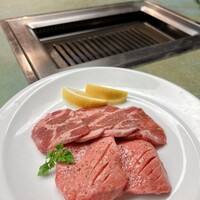和牛とワイン 焼肉きゅうこん - 