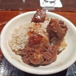 デンクシフロリ - [2024年9月 訪問]おかわりはごはんに牛すじ煮込みを乗せて。