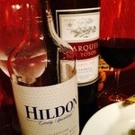 角打ワイン 利三郎 - グラスを全種飲んで今度はボトルで