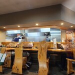 豆でっぽう - カウンター、店内は清潔感バッチリ。女性率かなり高かったですよ