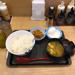 松屋 - 生玉子かけごはんライス特盛、ミニ牛皿