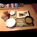 やよい軒 - サバの塩焼き朝食